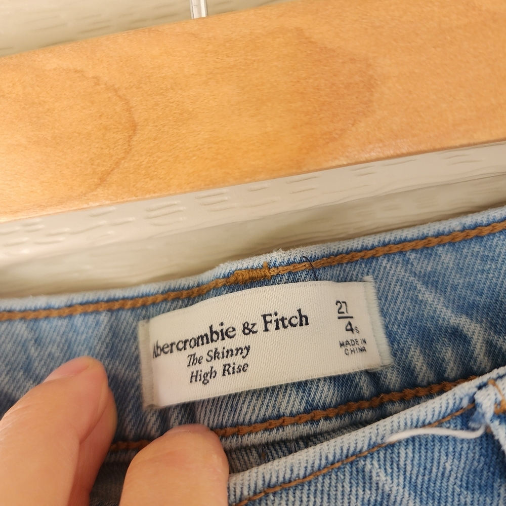 Abercrombie and Fitch the skinny high rise jeans size 27 - Picture 9 of 11
